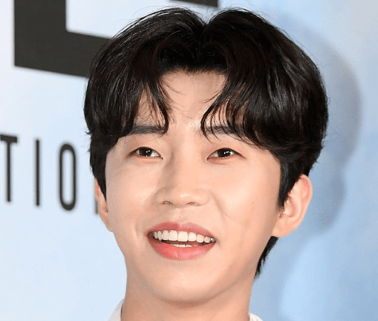 “K-트로트의 신경제, 영웅시대의 주인공”