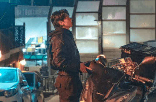 완벽한 배달 라이더, 그리고 불길한 주문