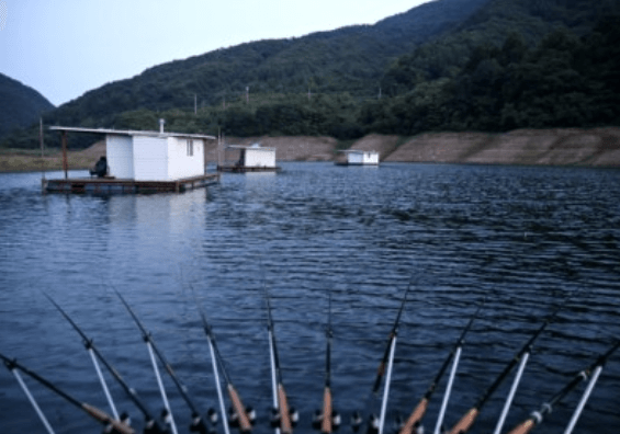 낚시 이용요금 및 좌대 구성