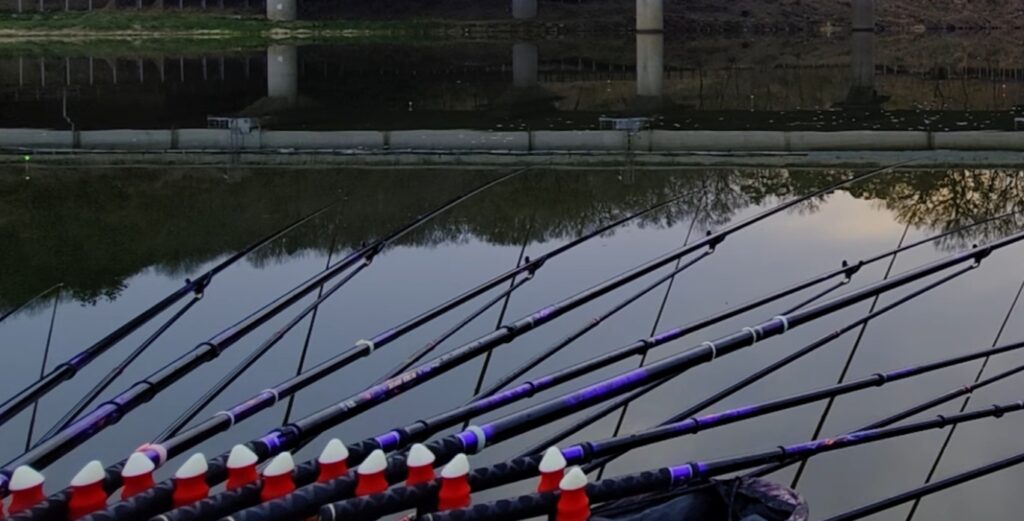 받침대에 그냥 올려두는 순간